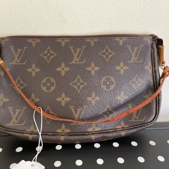 LOUIS VUITTON Pochette bag - Picture 2 of 13